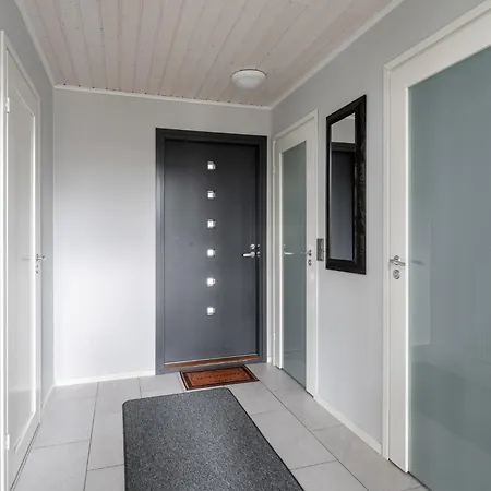 Peaceful 2br Getaway At The Of Riihivuori Muurame